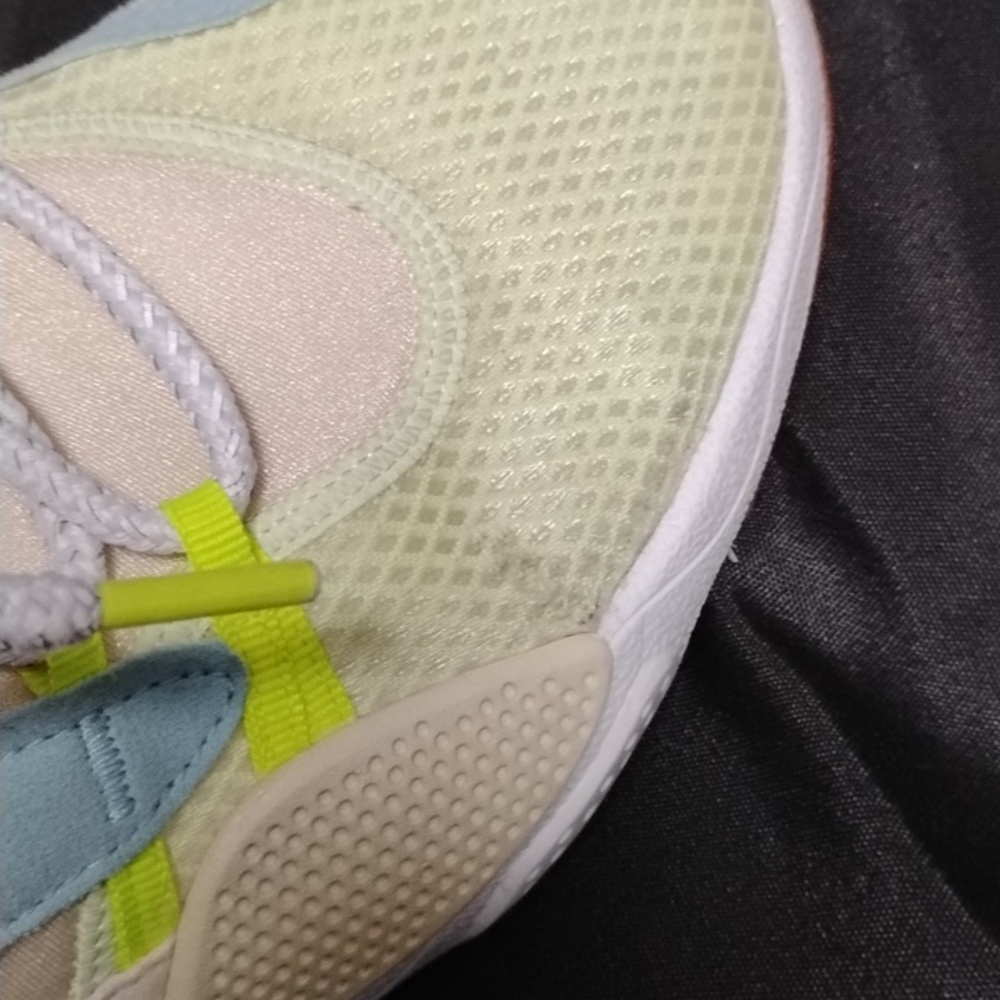 Stylish Women's Athletic Shoes in Cream and Blue - Picture 16 of 16